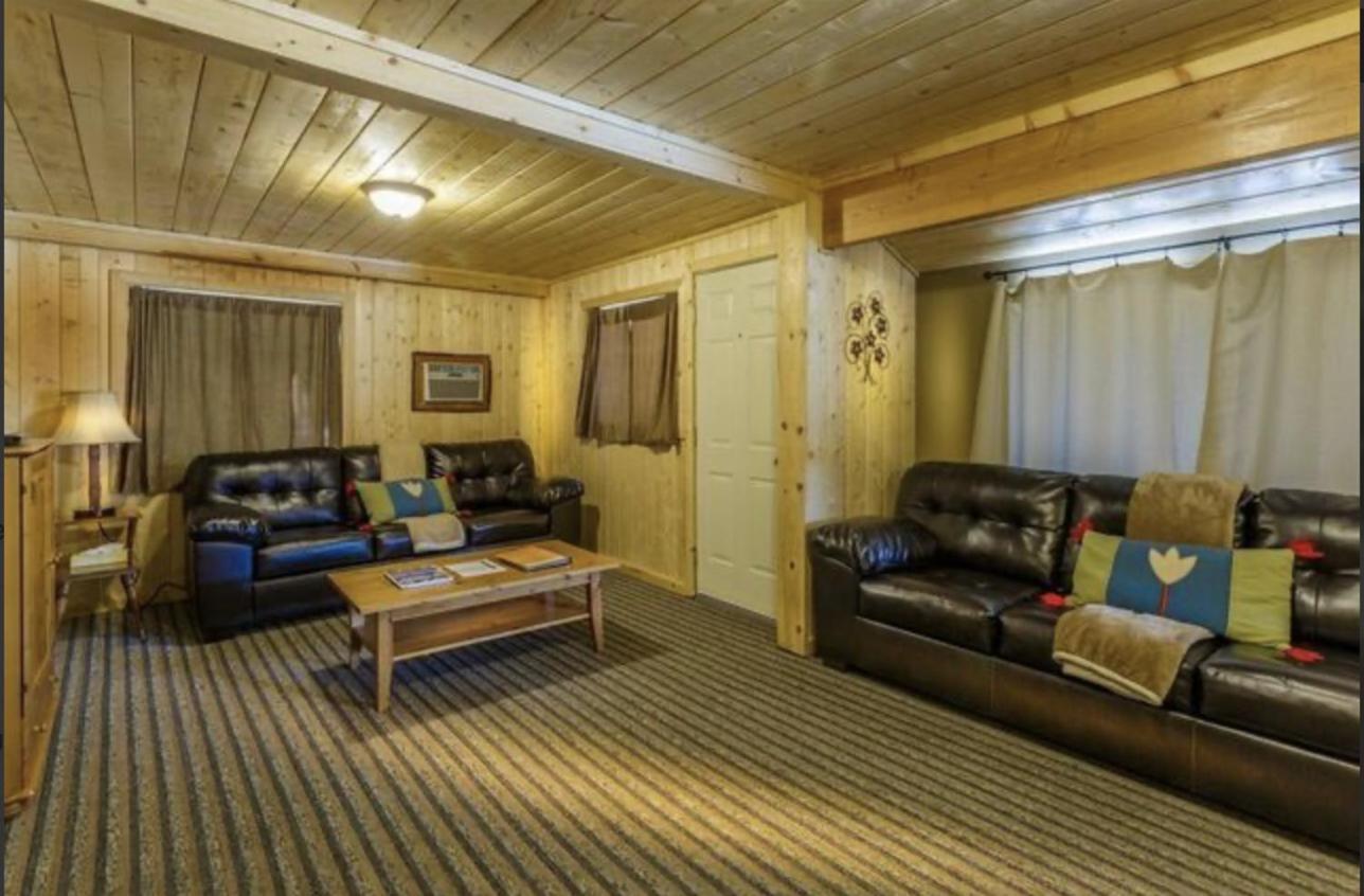 Sleepy Hollow Cabins & Hotel Crestline Exterior photo
