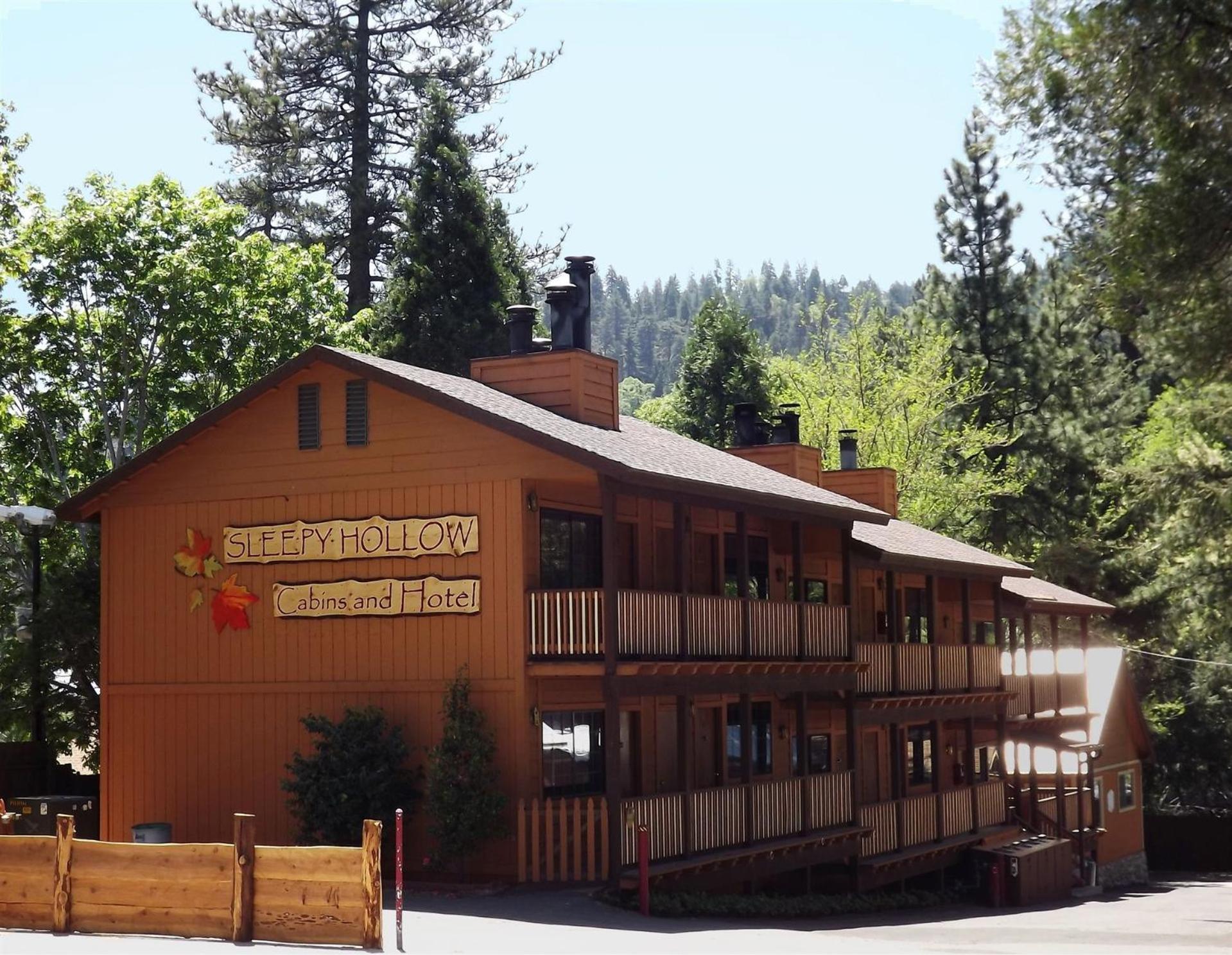 Sleepy Hollow Cabins & Hotel Crestline Exterior photo