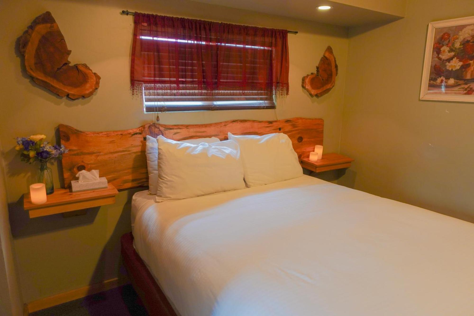 Sleepy Hollow Cabins & Hotel Crestline Exterior photo