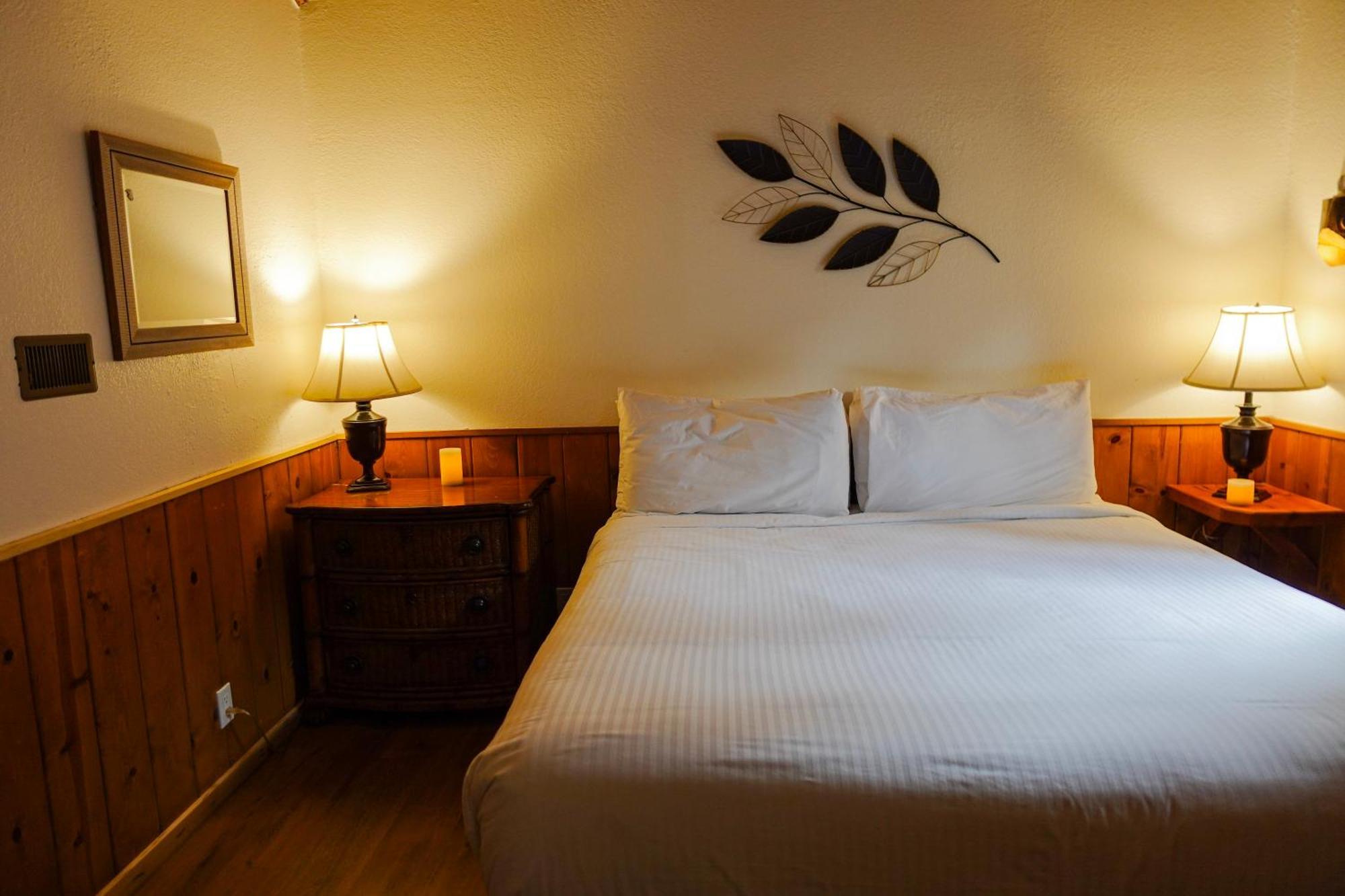 Sleepy Hollow Cabins & Hotel Crestline Exterior photo