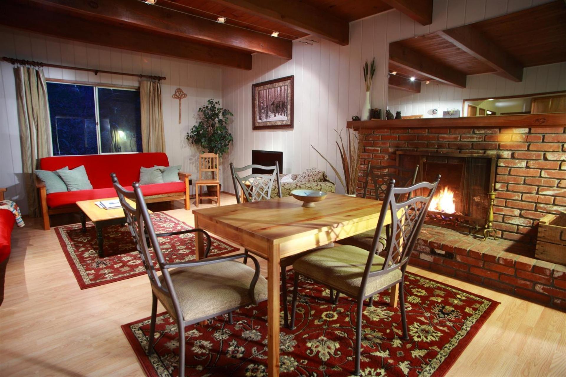 Sleepy Hollow Cabins & Hotel Crestline Exterior photo