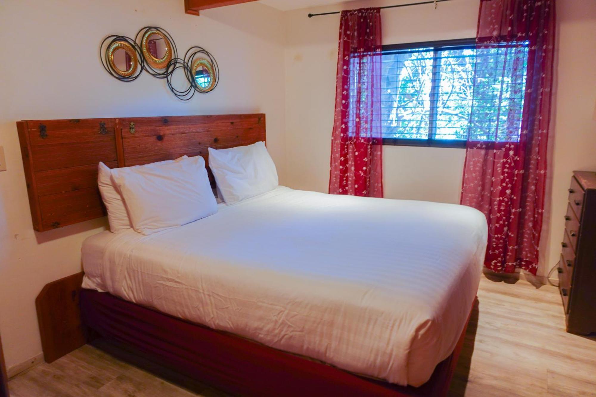 Sleepy Hollow Cabins & Hotel Crestline Exterior photo